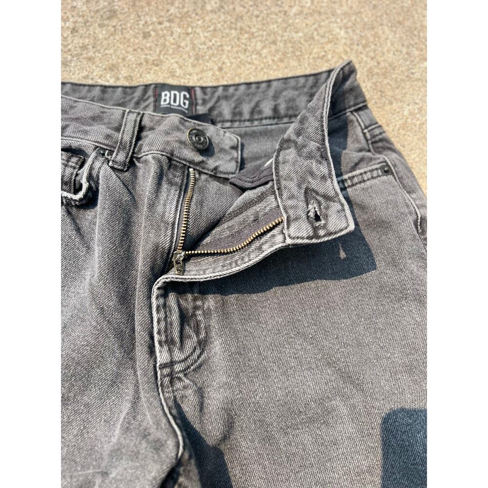 BDG Black High Rise Mom Jeans 25 Straight Leg 90s Grunge Minimalist Streetwear - Picture 3 of 5